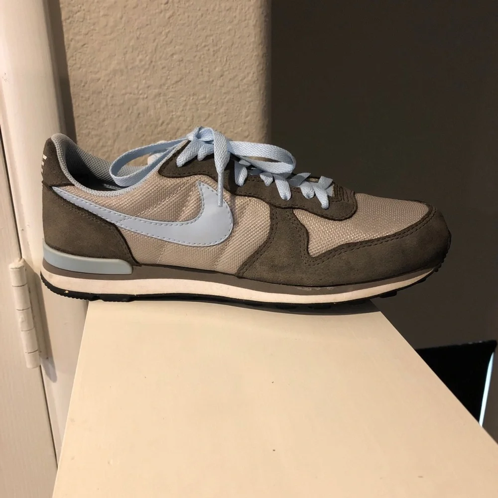 Nike classic running